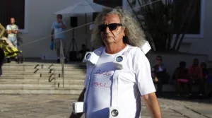 Call Me Helium — Praia de Ipanema