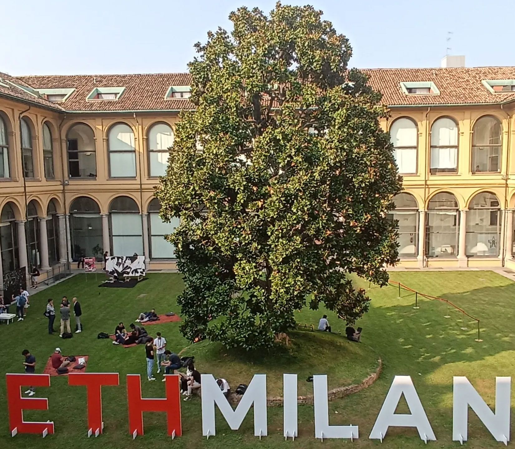 ETH Milan 2023 — fraDAO